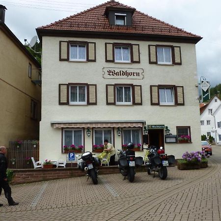 Gasthaus Waldhorn Бад-Тайнах-Цавельштайн Экстерьер фото