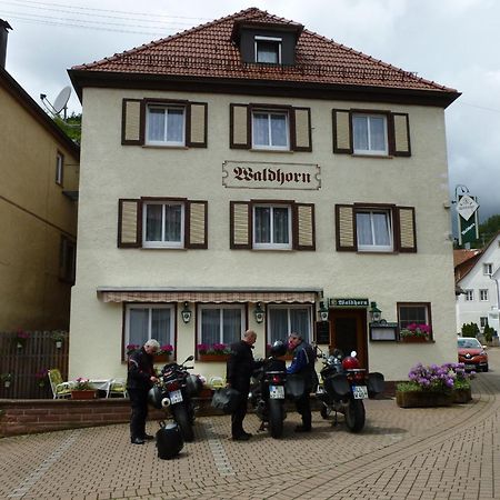 Gasthaus Waldhorn Бад-Тайнах-Цавельштайн Экстерьер фото