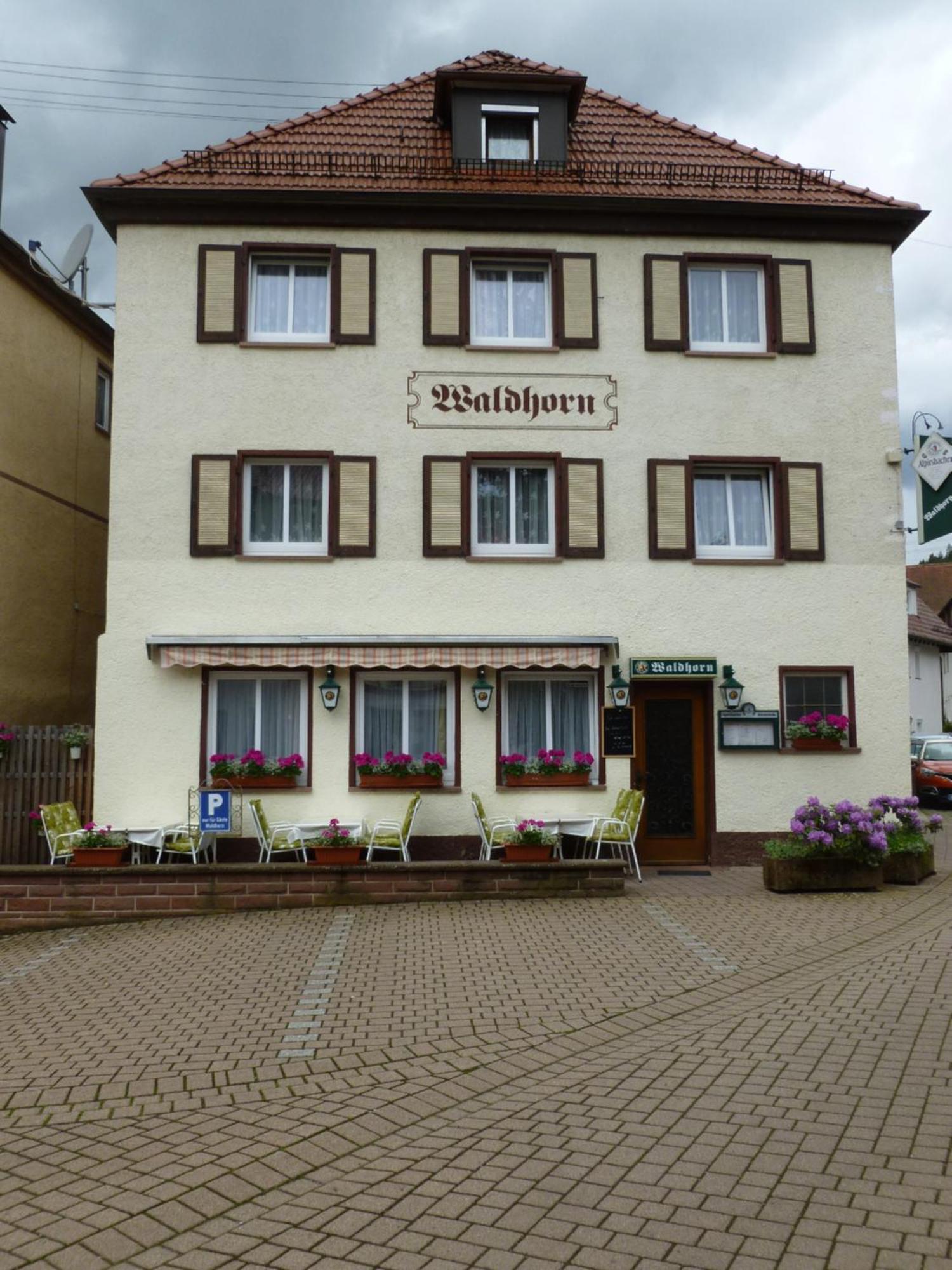 Gasthaus Waldhorn Бад-Тайнах-Цавельштайн Экстерьер фото