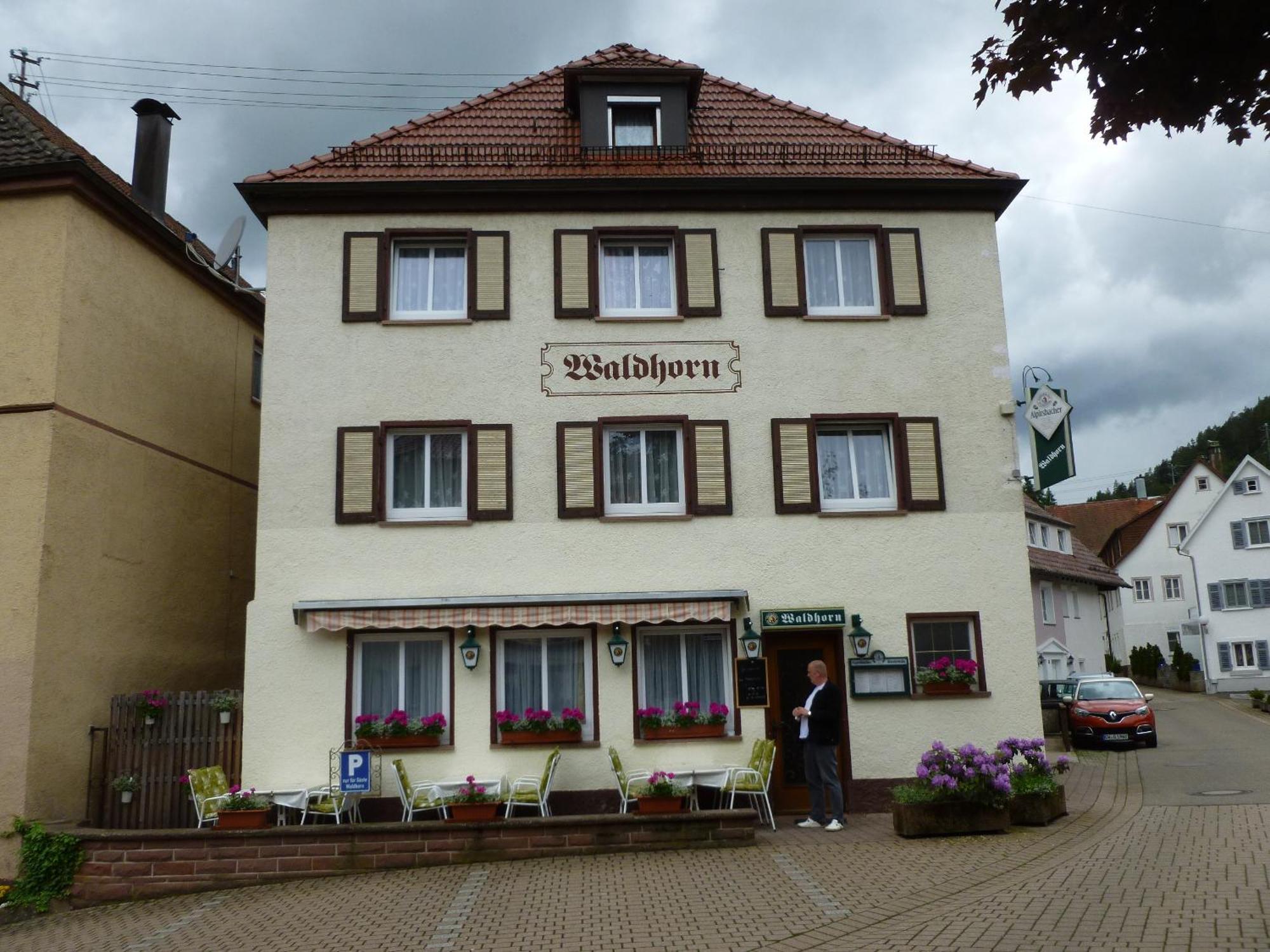 Gasthaus Waldhorn Бад-Тайнах-Цавельштайн Экстерьер фото